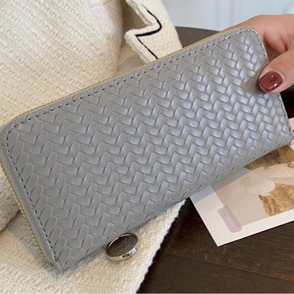 NEW! Gray / Gold Basketweave Zippy Wallet - Picture 3 of 7